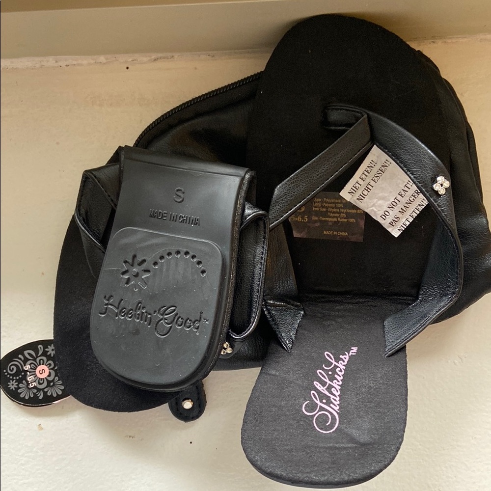 Black Leather Foldable Flip Flops and Pouch